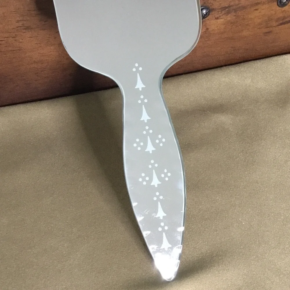 Cesars World Princess Beveled Etched Handheld Vanity Mirror - B245